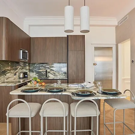 On The Champs Elysees Apartamento