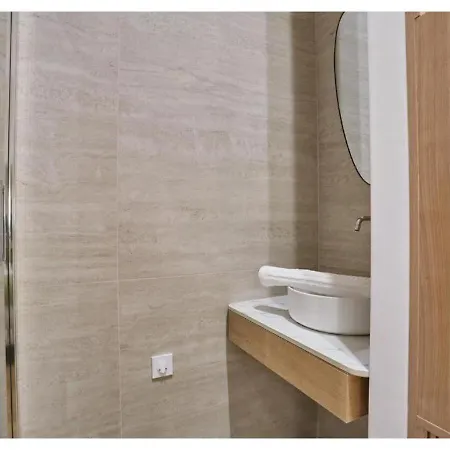 Apartment On The Champs Elysees *